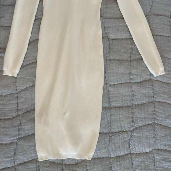 SOLD —- NWT Aritzia Cove dress - Picture 6 of 10